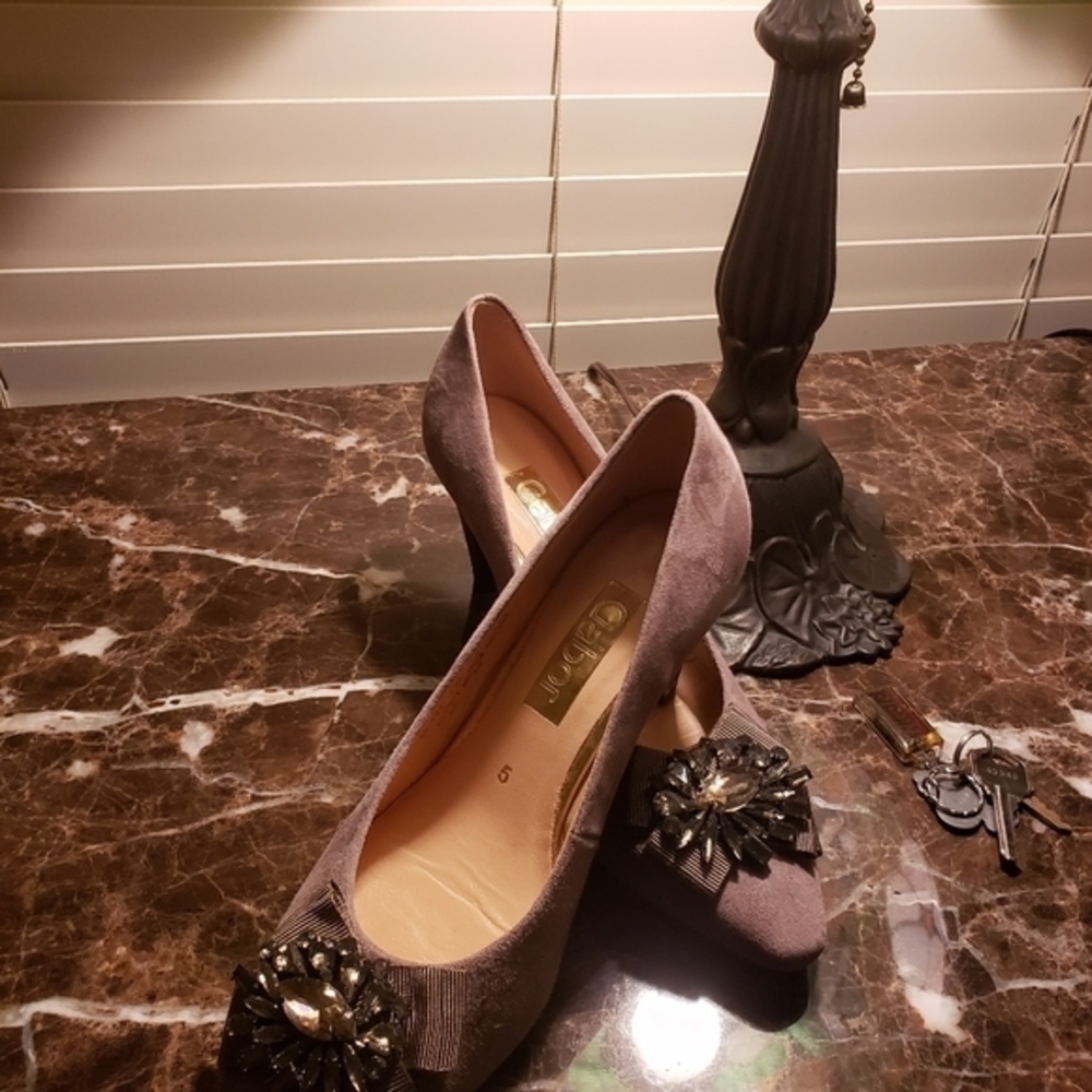 Vintage Gabor Suede Heels - Picture 3 of 11